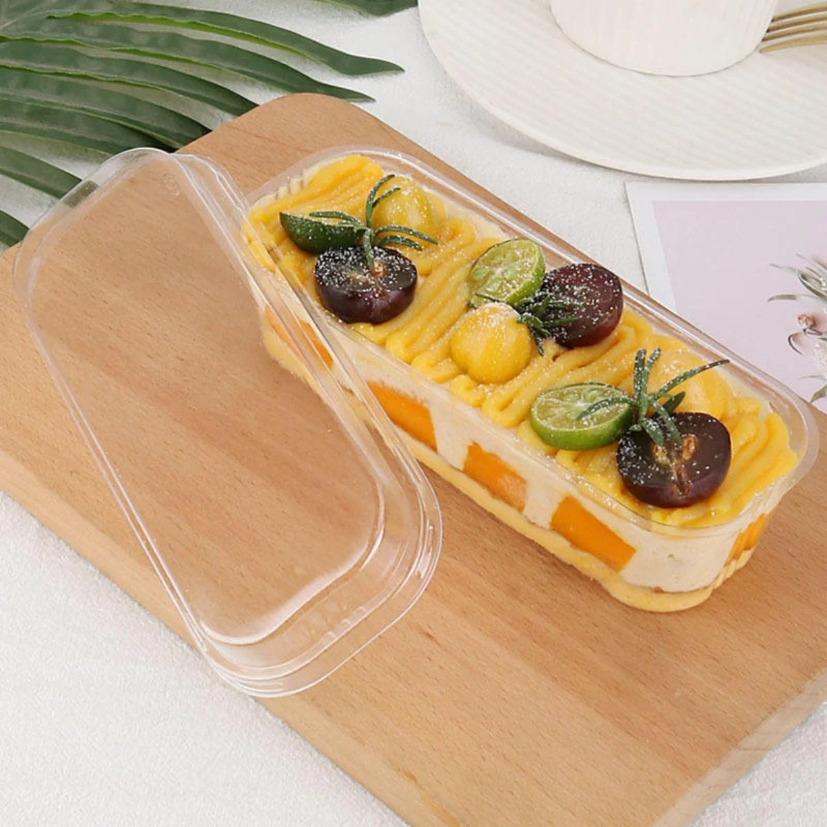 Rectangle PET Plastic Dessert Container with Clear Lid