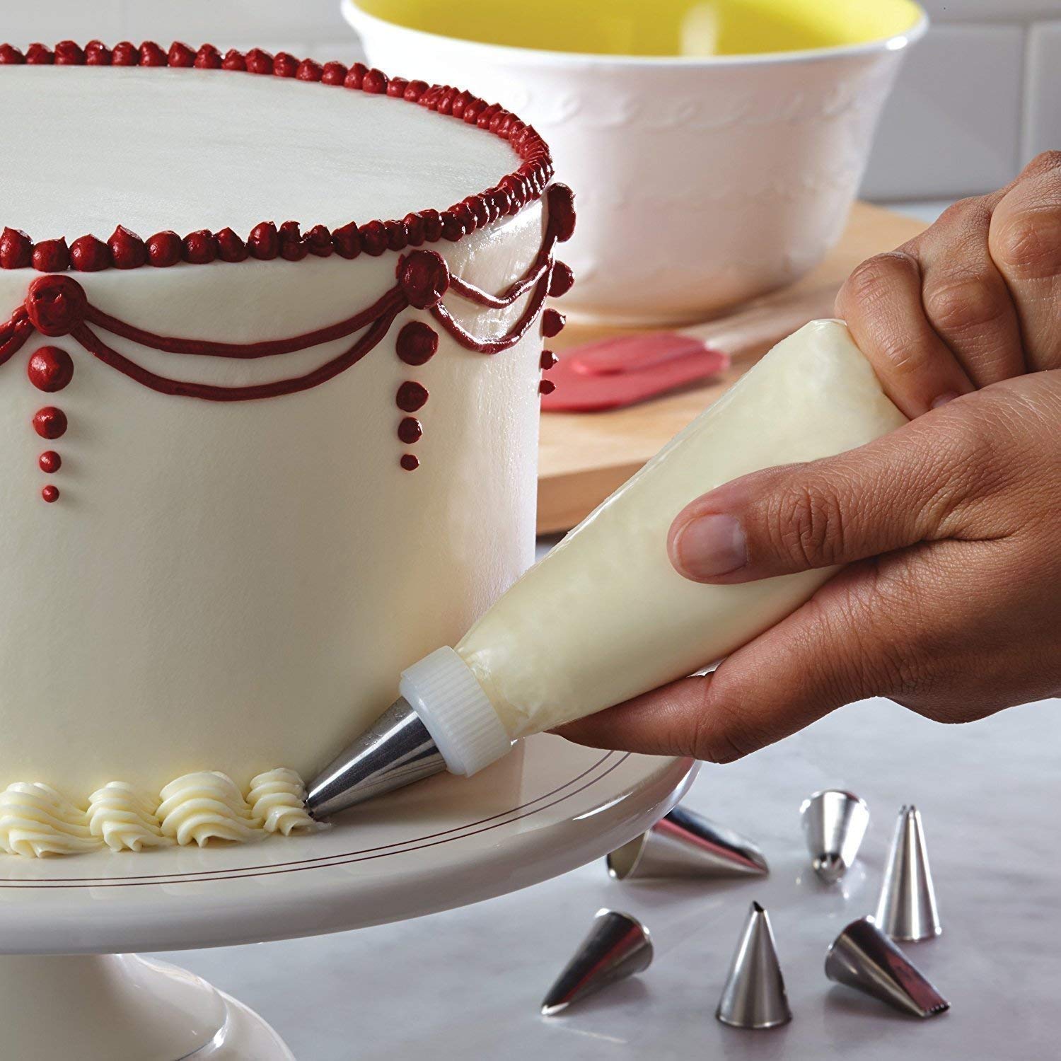 Reusable Icing Piping Bag with 12 Stainless Steel Nozzles & Plastic Coupler